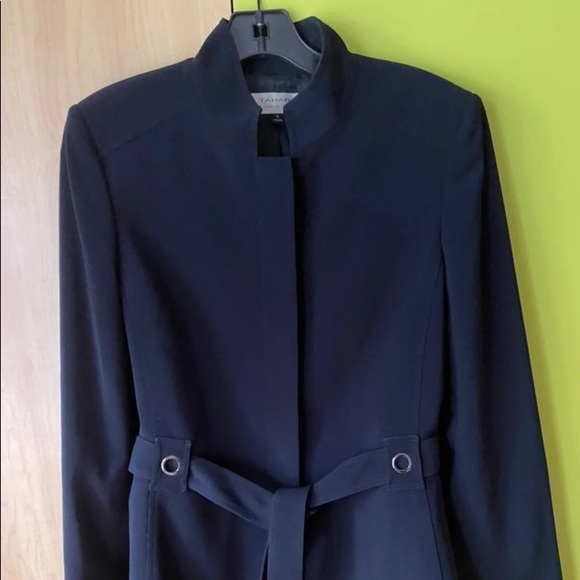 Tahari blazer - Picture 3 of 9